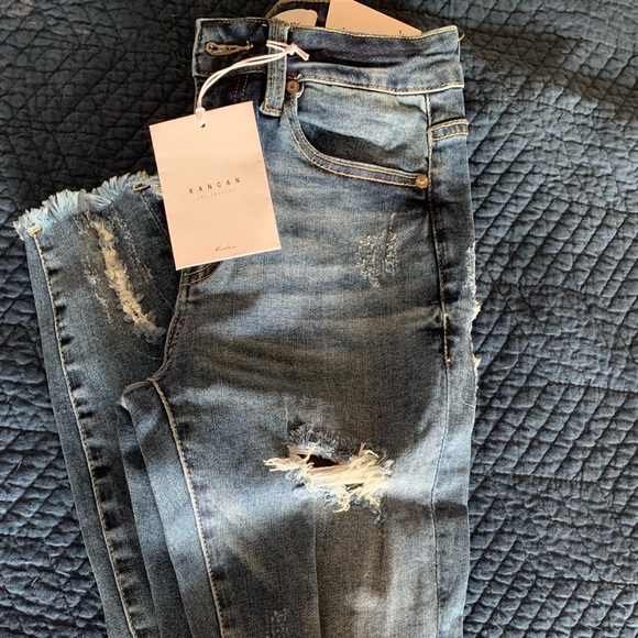 KanCan distressed cheetah peek through jeans - Picture 4 of 4